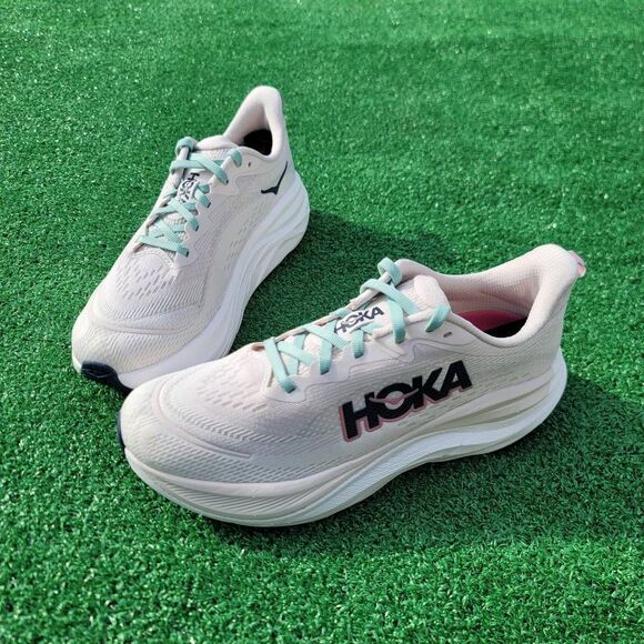 Hoka One One Skyflow - Women's running shoes - Size 8.5B - Picture 2 of 11